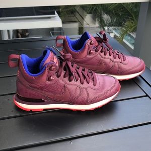 Nike high tops - Youth 6.5 - lightly used